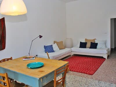 Appartamento con balconi — foto 4